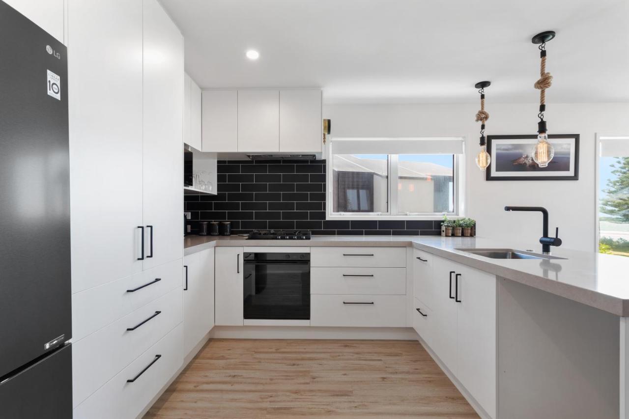 Ohope Beachside Retreat - Ohope Holiday Home Екстериор снимка